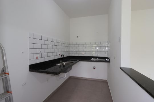 Cozinha de apartamento para alugar com 2 quartos, 54m² em Parque Sao Vicente, Santo André
