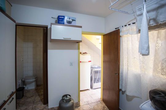 Área de Serviço de casa para alugar com 4 quartos, 226m² em Taboão, Diadema
