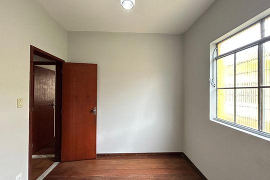 Casa à venda com 6 quartos, 223m² em Alípio de Melo, Belo Horizonte