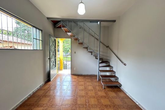 Casa à venda com 6 quartos, 223m² em Alípio de Melo, Belo Horizonte