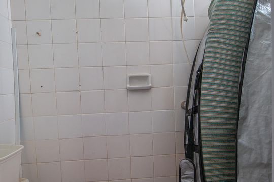 Banheiro de Serviço de apartamento à venda com 3 quartos, 100m² em Tijuca, Rio de Janeiro