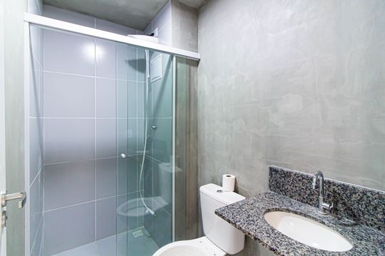 Banheiro Social de kitnet/studio para alugar com 1 quarto, 25m² em Barra Funda, São Paulo