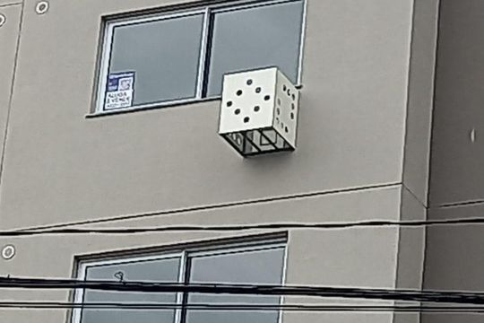 Fachada + Plaquinha de kitnet/studio para alugar com 1 quarto, 25m² em Barra Funda, São Paulo