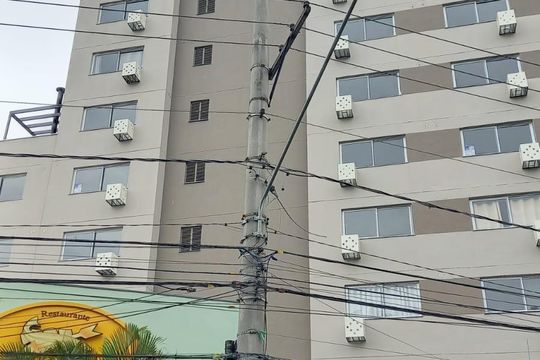 Fachada + Plaquinha de kitnet/studio para alugar com 1 quarto, 25m² em Barra Funda, São Paulo