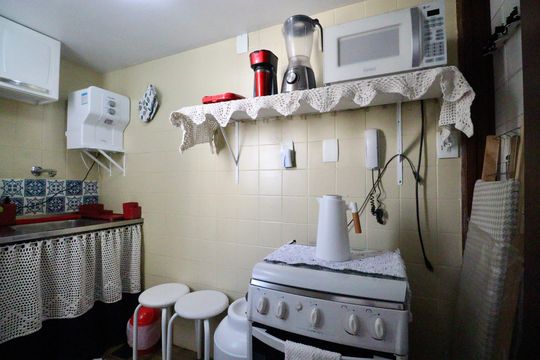 Cozinha de kitnet/studio para alugar com 1 quarto, 32m² em Graça, Salvador