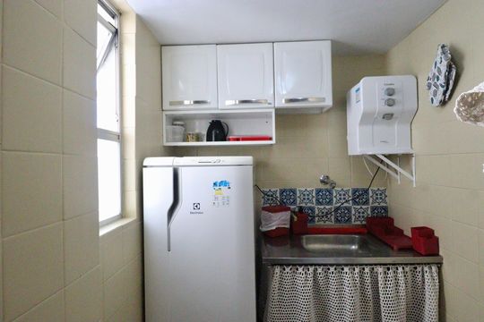 Cozinha de kitnet/studio para alugar com 1 quarto, 32m² em Graça, Salvador