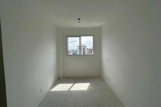 Sala de apartamento à venda com 1 quarto, 32m² em Todos Os Santos, Rio de Janeiro