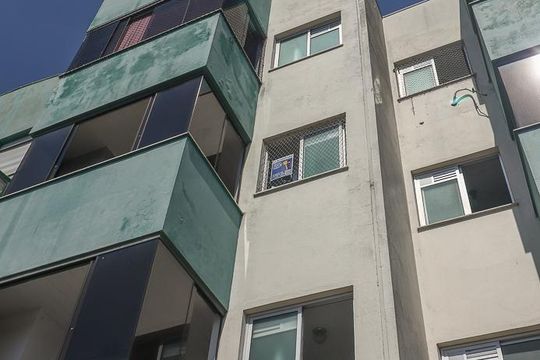 Fachada de apartamento à venda com 1 quarto, 44m² em Farrapos, Porto Alegre