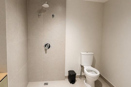 Banheiro de kitnet/studio para alugar com 1 quarto, 21m² em Bela Vista, São Paulo