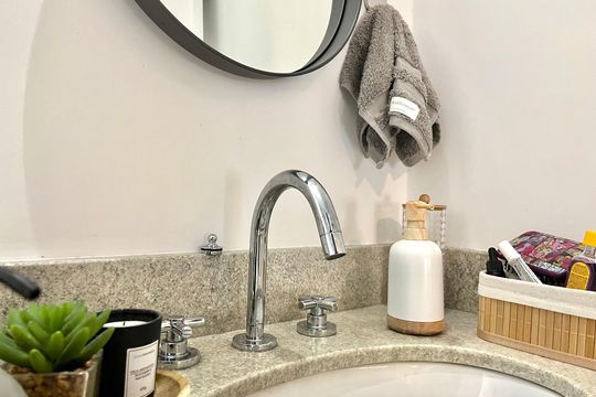 Banheiro da Suíte de apartamento à venda com 2 quartos, 75m² em Jardim Prudência, São Paulo