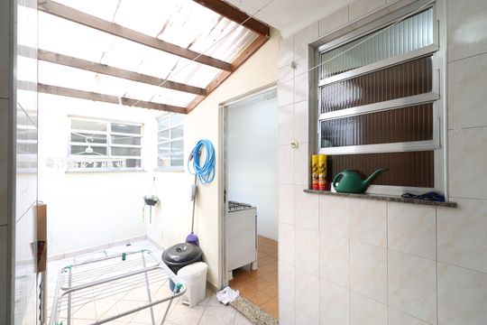 Quintal e área de serviço  de casa à venda com 3 quartos, 150m² em Lapa, São Paulo