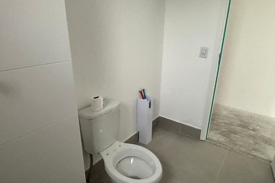 Banheiro da Suíte de apartamento à venda com 2 quartos, 114m² em Parque Imperial, São Paulo