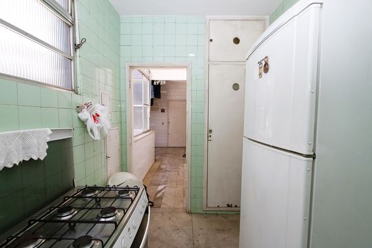 Cozinha de apartamento à venda com 4 quartos, 126m² em Coração Eucarístico, Belo Horizonte
