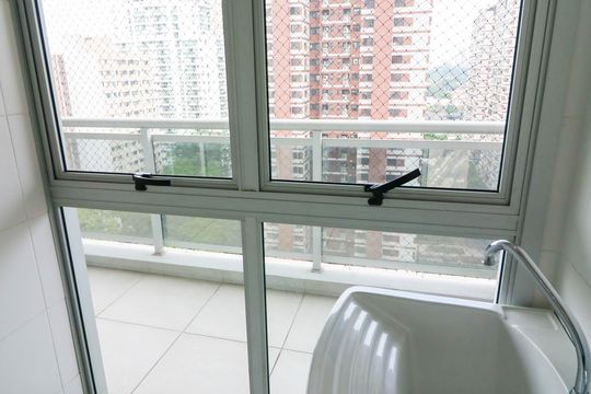 Apartamento à venda com 1 quarto, 58m² em Santo Amaro, São Paulo