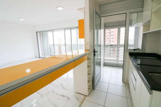 Apartamento à venda com 1 quarto, 58m² em Santo Amaro, São Paulo