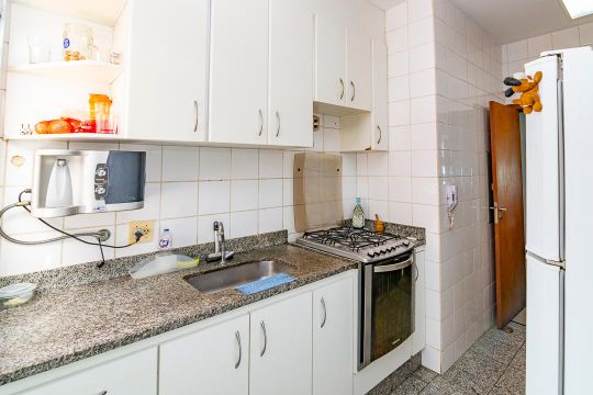 Cozinha de apartamento à venda com 3 quartos, 97m² em São Pedro, Belo Horizonte