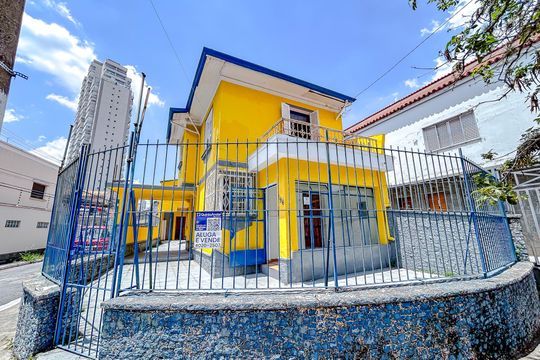 Fachada com Plaquinha de casa para alugar com 4 quartos, 352m² em Tatuapé, São Paulo