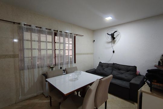 Sala de casa para alugar com 5 quartos, 631m² em Taquara, Rio de Janeiro
