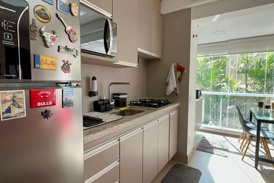 Cozinha de kitnet/studio à venda com 1 quarto, 41m² em Sumaré, São Paulo