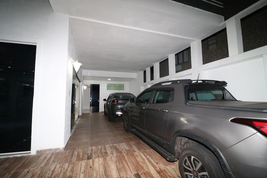 Garagem de casa à venda com 5 quartos, 1199m² em Jardim Guanabara, Rio de Janeiro