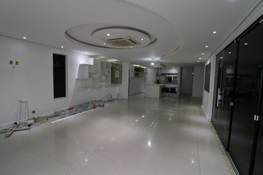 Sala de casa à venda com 5 quartos, 1199m² em Jardim Guanabara, Rio de Janeiro