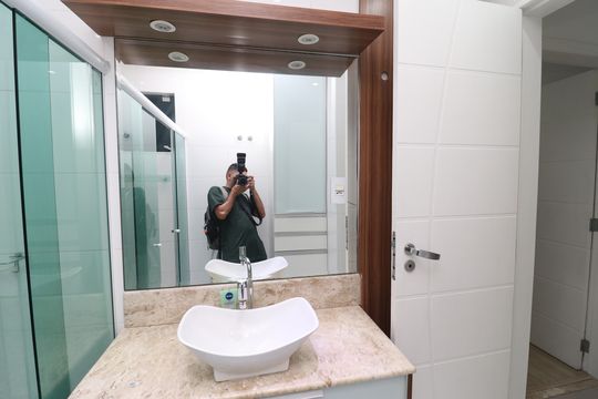 Banheiro da Suíte 1 de casa à venda com 5 quartos, 1199m² em Jardim Guanabara, Rio de Janeiro