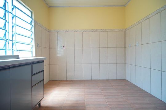 Cozinha de casa para alugar com 2 quartos, 88m² em Sarandi, Porto Alegre
