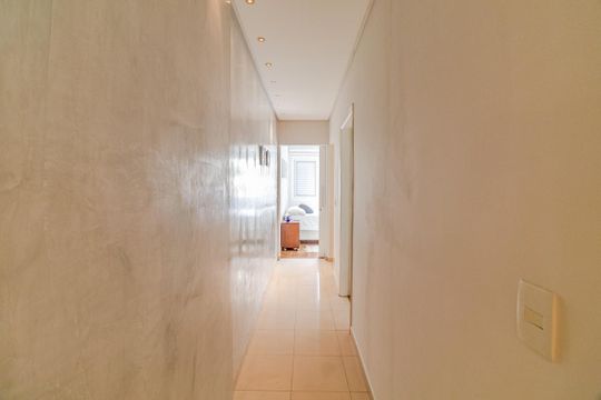 Corredor de apartamento para alugar com 2 quartos, 70m² em Jardim Paulista, São Paulo