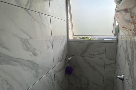 Banheiro de apartamento à venda com 2 quartos, 42m² em Colônia (Zona Leste), São Paulo