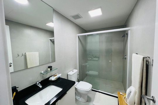 Banheiro de apartamento para alugar com 1 quarto, 43m² em Auxiliadora, Porto Alegre