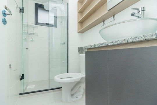 Banheiro Social de apartamento para alugar com 1 quarto, 50m² em Vila Joao Pessoa, Porto Alegre