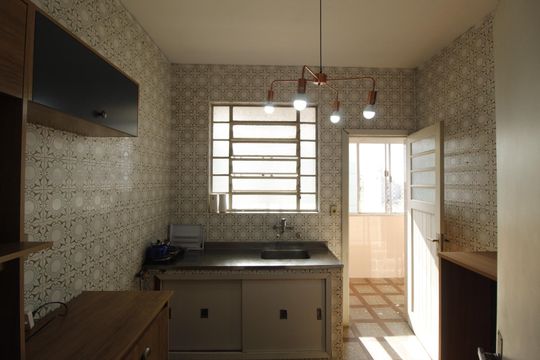 Cozinha de apartamento à venda com 2 quartos, 106m² em Bairro Independência, Porto Alegre