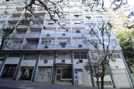 Fachada de apartamento à venda com 2 quartos, 106m² em Bairro Independência, Porto Alegre