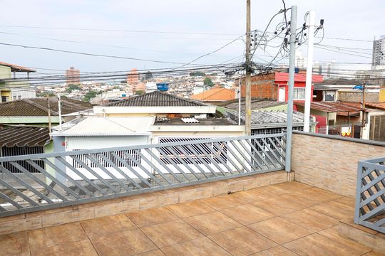 Sacada de casa à venda com 2 quartos, 94m² em Santo Antônio, Osasco