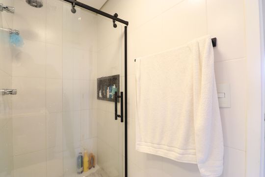Banheiro da Suíte de apartamento à venda com 2 quartos, 83m² em Barra Funda, São Paulo