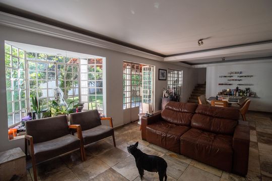 Casa à venda com 3 quartos, 290m² em Jardim Jussara, São Paulo