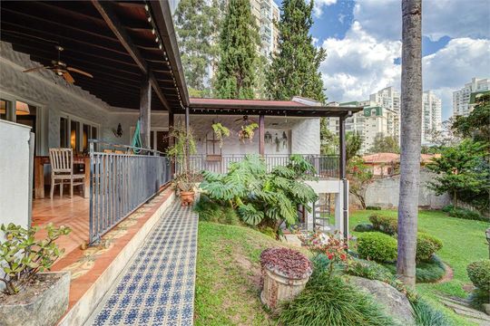 Casa de Condomínio à venda com 3 quartos, 470m² em Chácara das Paineiras, São Paulo