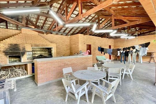 Casa para alugar com 5 quartos, 923m² em Vila Santo Antônio, Cotia