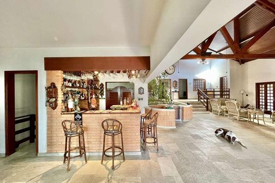 Casa para alugar com 5 quartos, 923m² em Vila Santo Antônio, Cotia