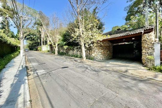Casa para alugar com 5 quartos, 923m² em Vila Santo Antônio, Cotia