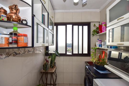 Área de Serviço  de apartamento à venda com 1 quarto, 145m² em Jardim Henriqueta, Taboão da Serra