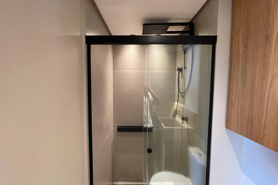 Banheiro de apartamento à venda com 1 quarto, 37m² em Ferreira, São Paulo