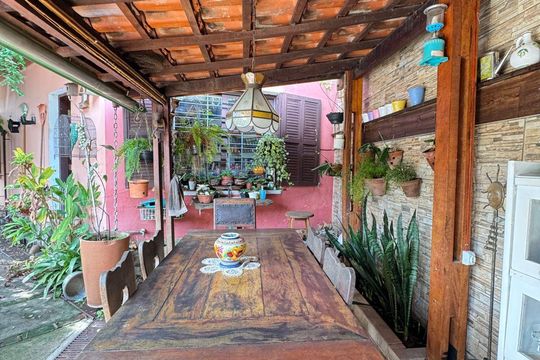 Casa à venda com 3 quartos, 560m² em Vila Madalena, São Paulo
