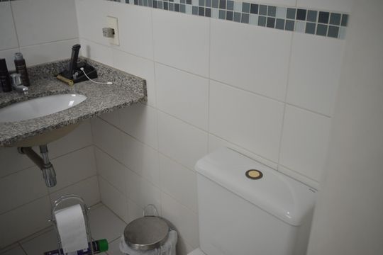 Banheiro da Suíte de apartamento à venda com 3 quartos, 86m² em Vila Valparaíso, Santo André