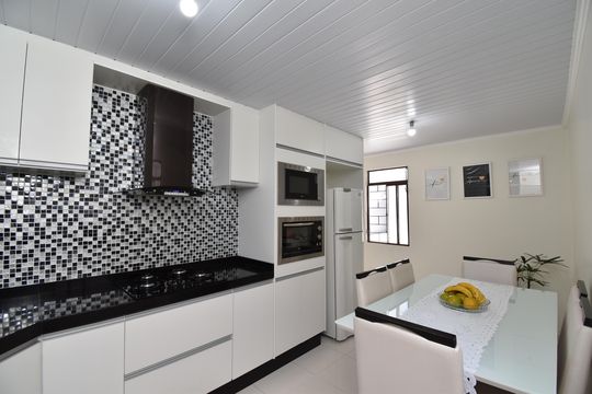 Cozinha de casa à venda com 2 quartos, 100m² em Santa Felicidade, Curitiba