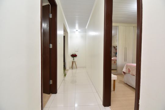 Corredor de casa à venda com 2 quartos, 100m² em Santa Felicidade, Curitiba