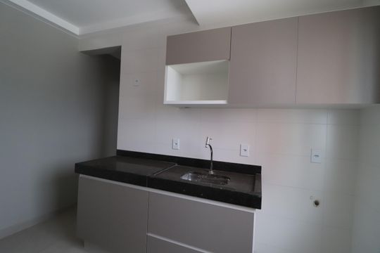 Cozinha de apartamento para alugar com 2 quartos, 59m² em Brasil, Uberlândia