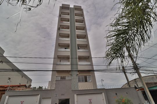 Fachada de apartamento para alugar com 2 quartos, 59m² em Brasil, Uberlândia