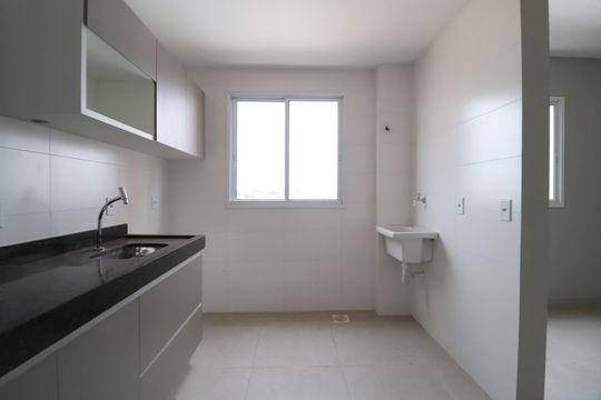 Cozinha e Área de Serviço de apartamento para alugar com 2 quartos, 59m² em Brasil, Uberlândia