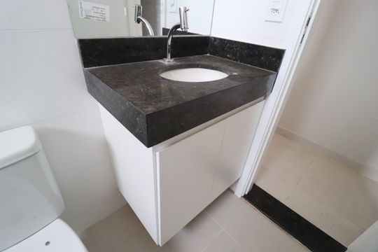 Banheiro Social de apartamento para alugar com 2 quartos, 59m² em Brasil, Uberlândia